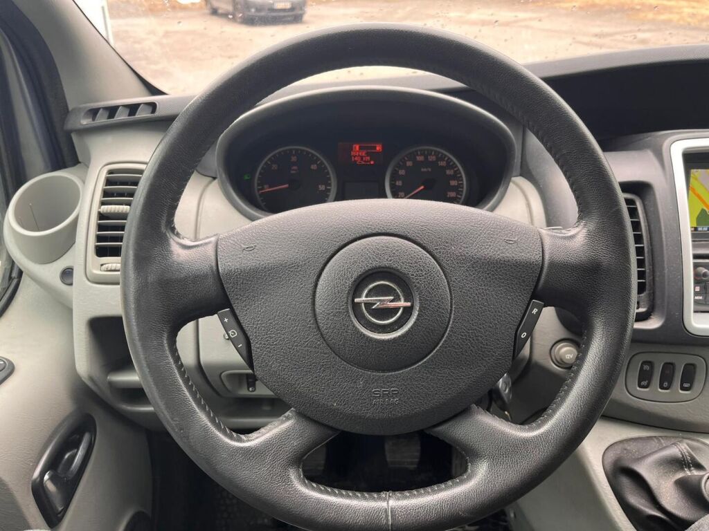 Opel Vivaro 2014 Harmaa