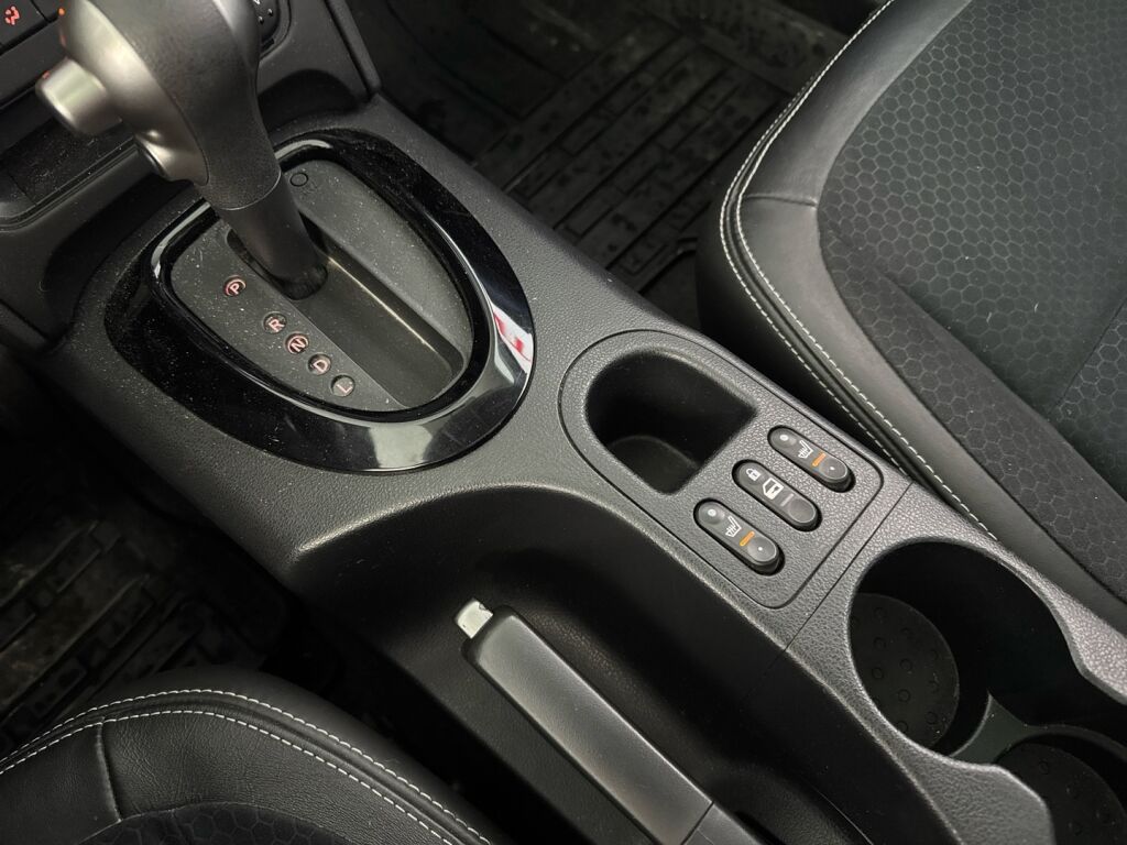 Nissan Qashqai 2013 Valkoinen