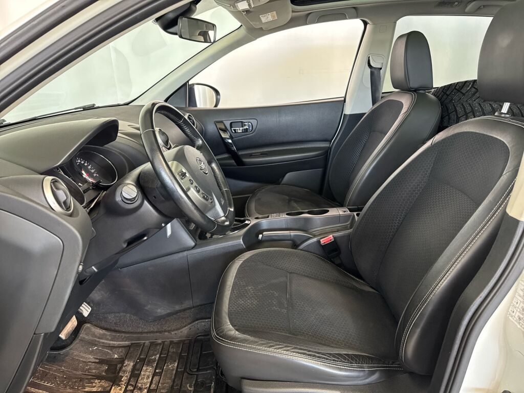 Nissan Qashqai 2013 Valkoinen