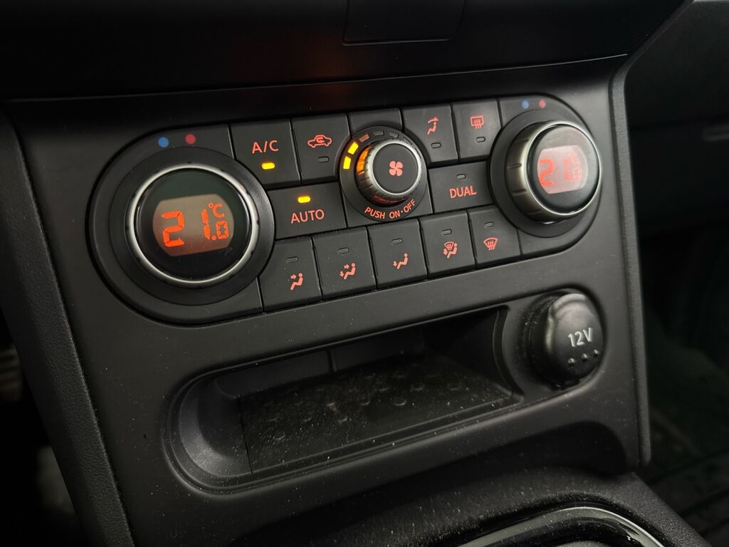 Nissan Qashqai 2013 Valkoinen