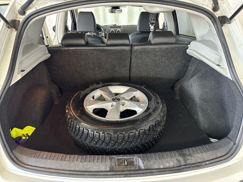 Nissan Qashqai 2013 Valkoinen