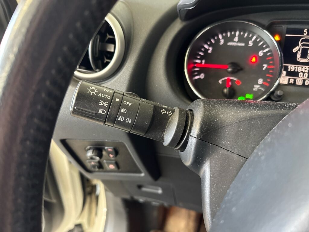 Nissan Qashqai 2013 Valkoinen