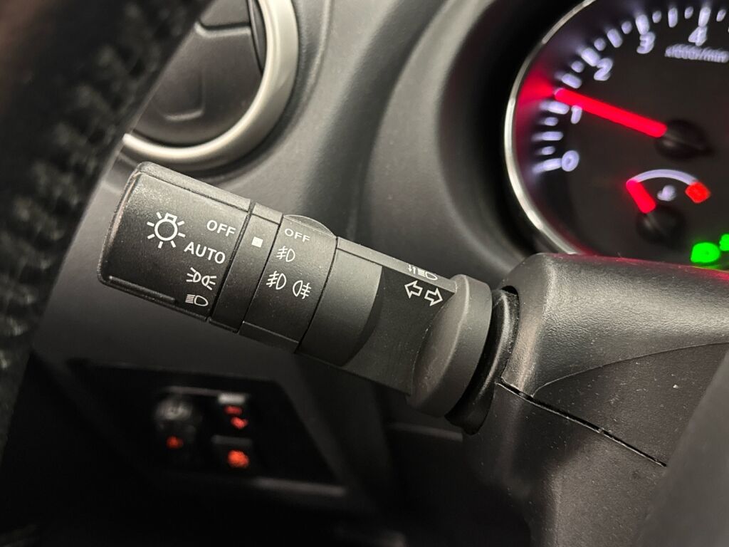 Nissan Qashqai 2013 Violetti