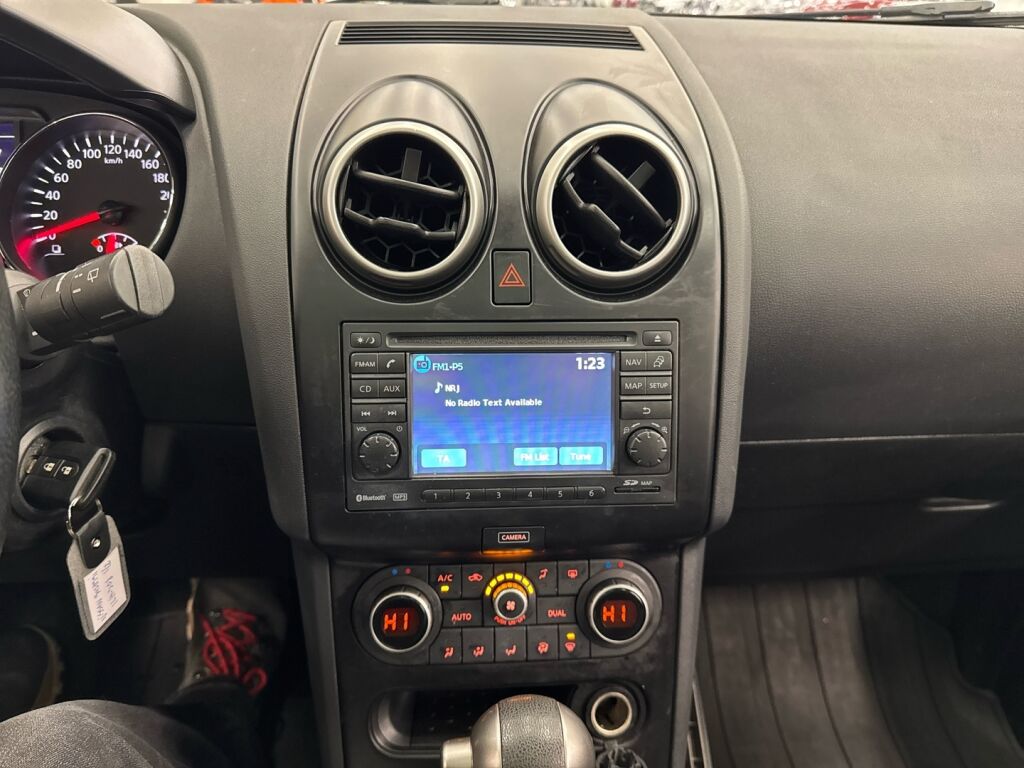 Nissan Qashqai 2013 Violetti