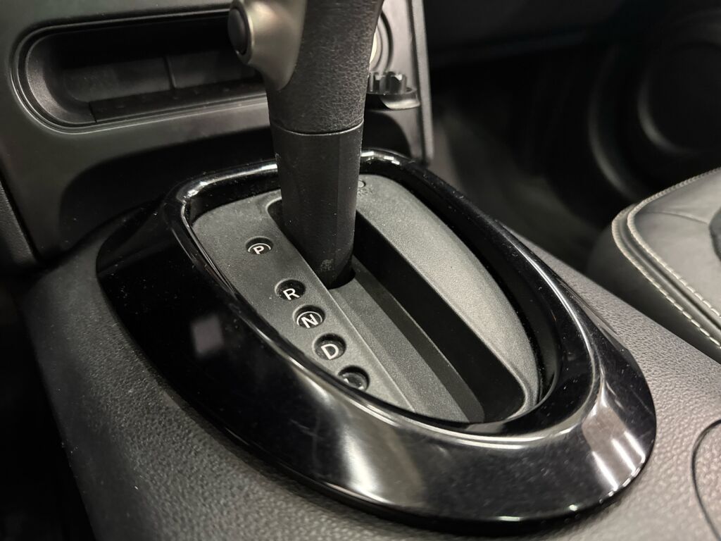 Nissan Qashqai 2013 Violetti