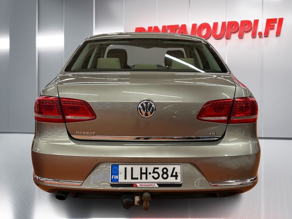 Volkswagen Passat 2014 Ruskea (beige)