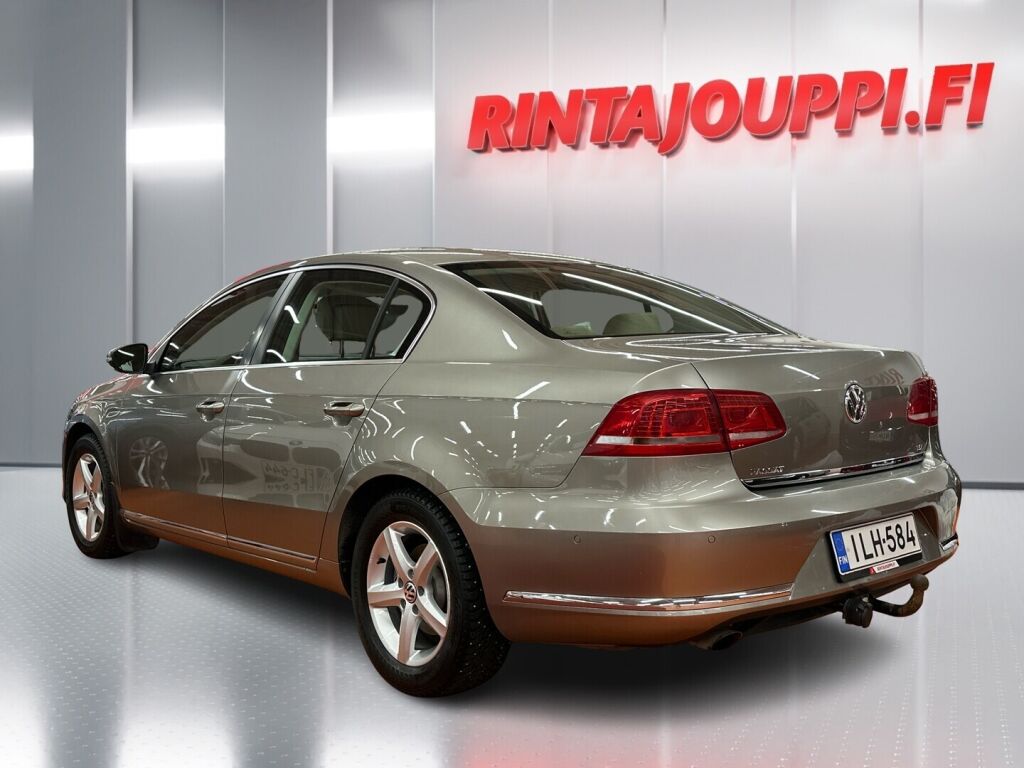 Volkswagen Passat 2014 Ruskea (beige)