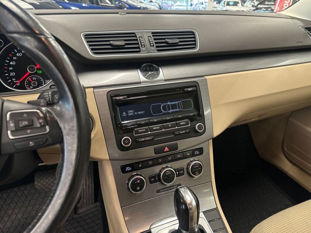 Volkswagen Passat 2014 Ruskea (beige)