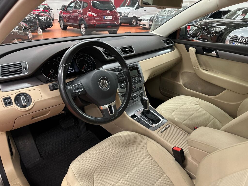 Volkswagen Passat 2014 Ruskea (beige)