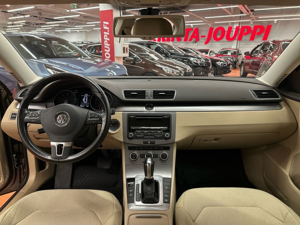Volkswagen Passat 2014 Ruskea (beige)