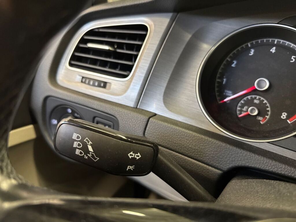 Volkswagen Golf 2013 Harmaa