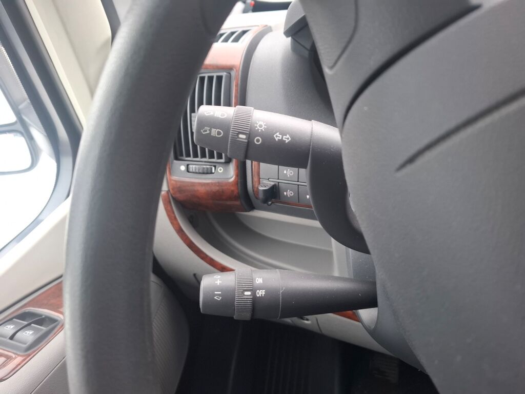 Adria Coral Plus 670 SL 2010 Valkoinen