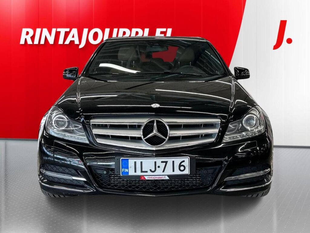Mercedes-Benz C 2013 Musta