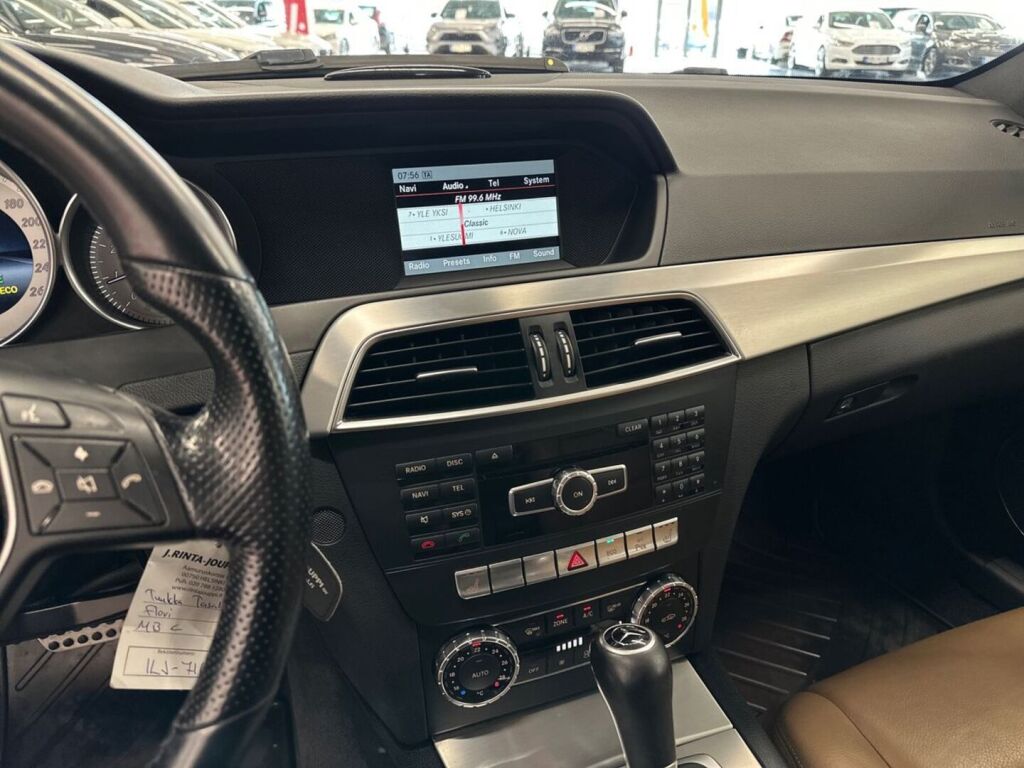 Mercedes-Benz C 2013 Musta