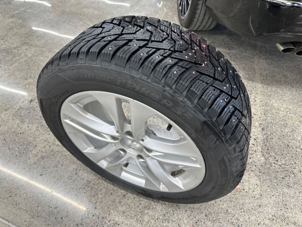 Mercedes-Benz C 2013 Musta