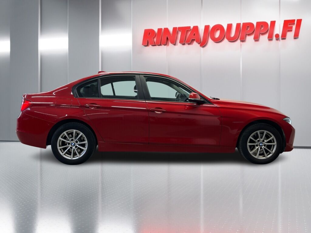 BMW 320 2013 Punainen