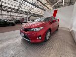 Toyota Auris 2013 Punainen