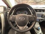Toyota Auris 2013 Punainen