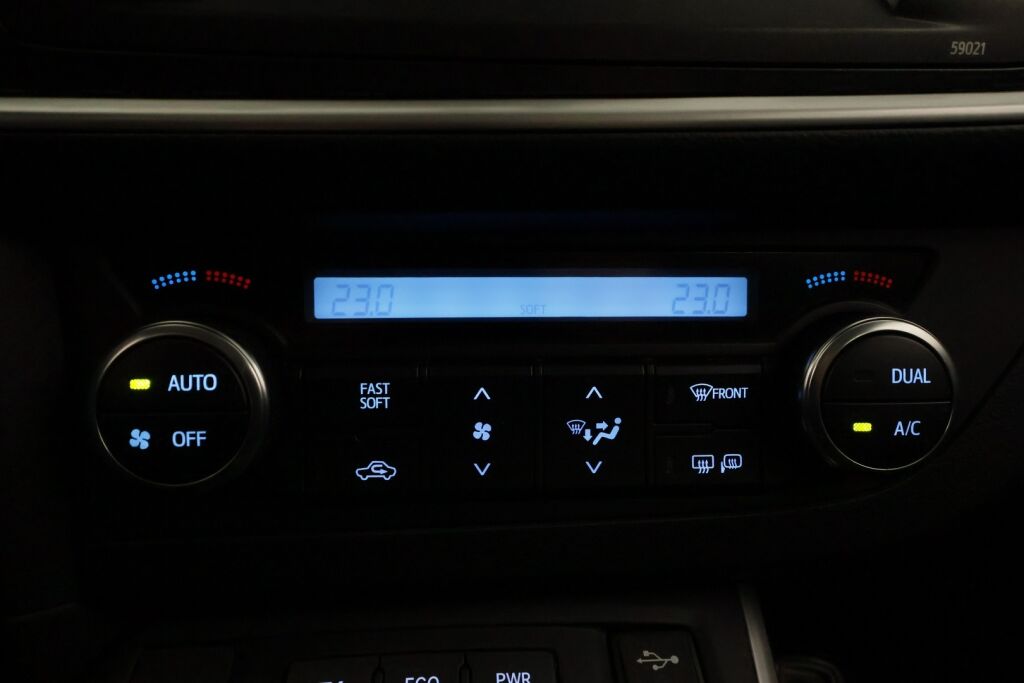 Toyota Auris 2014 Harmaa