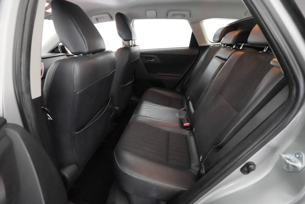 Toyota Auris 2014 Harmaa