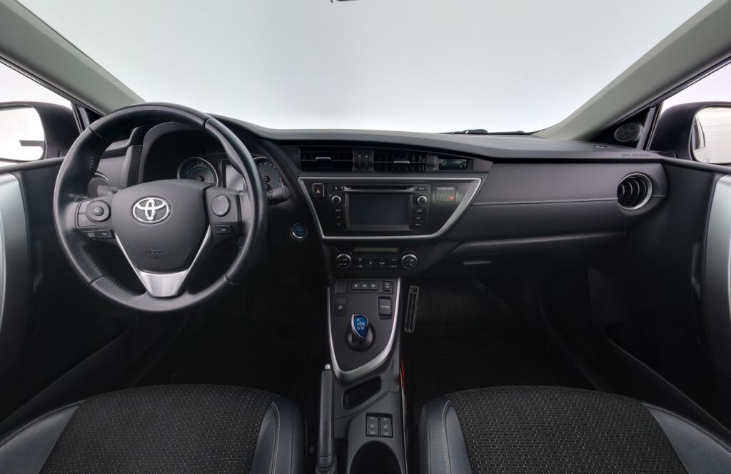 Toyota Auris 2014 Harmaa