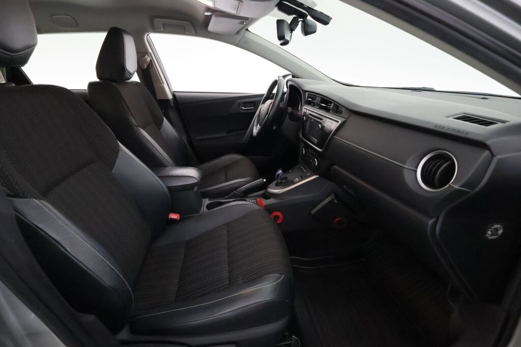 Toyota Auris 2014 Harmaa