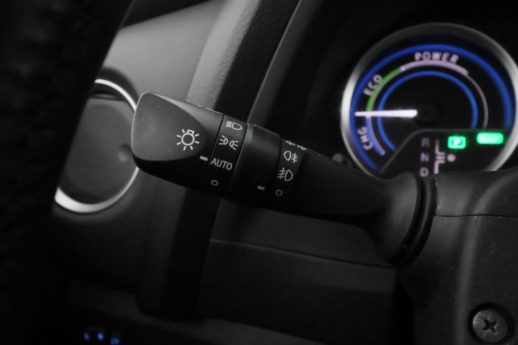 Toyota Auris 2014 Harmaa