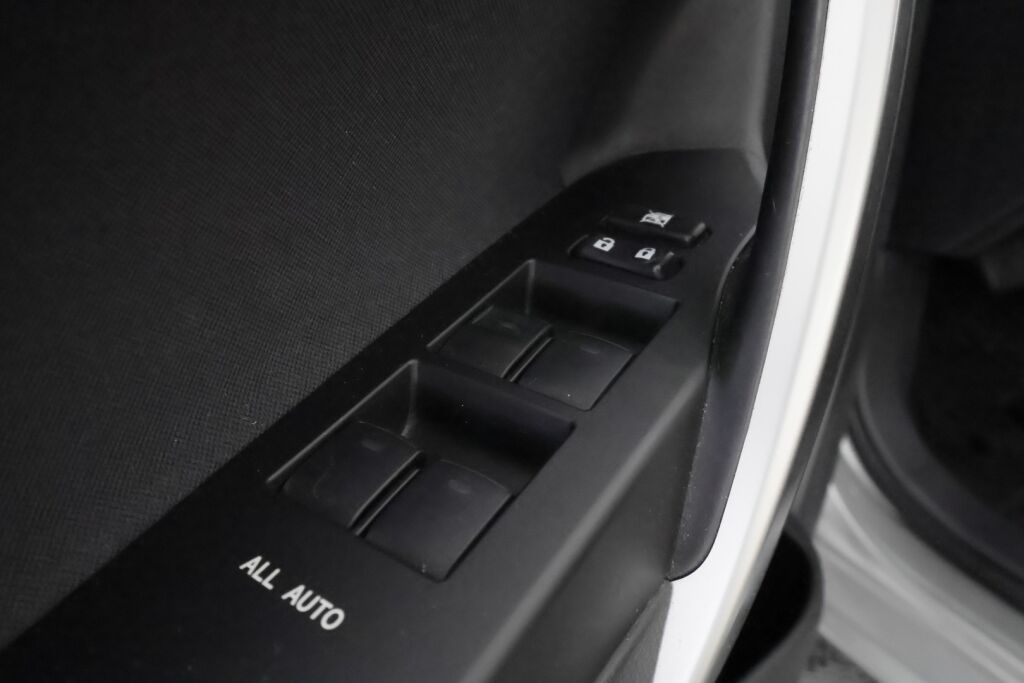 Toyota Auris 2014 Harmaa