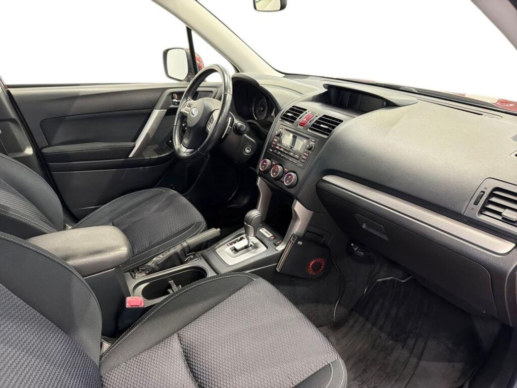 Subaru Forester 2013 Punainen