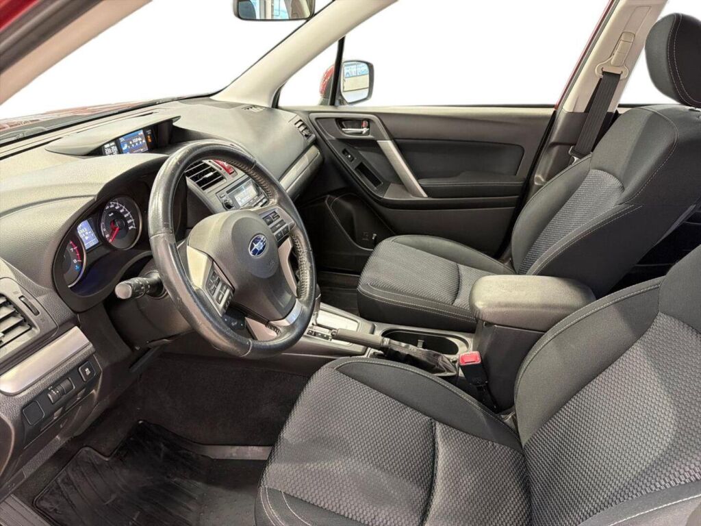 Subaru Forester 2013 Punainen