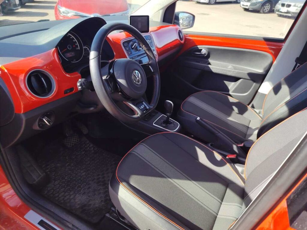 Volkswagen up! 2014 Oranssi