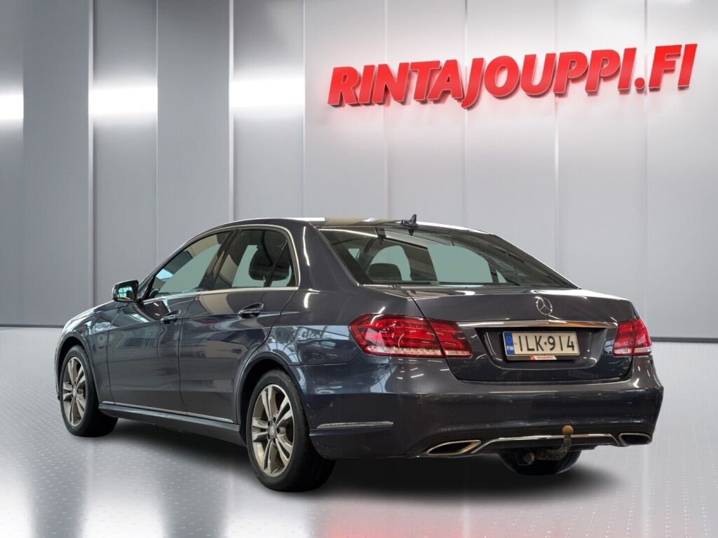Mercedes-Benz E 2013 Sininen