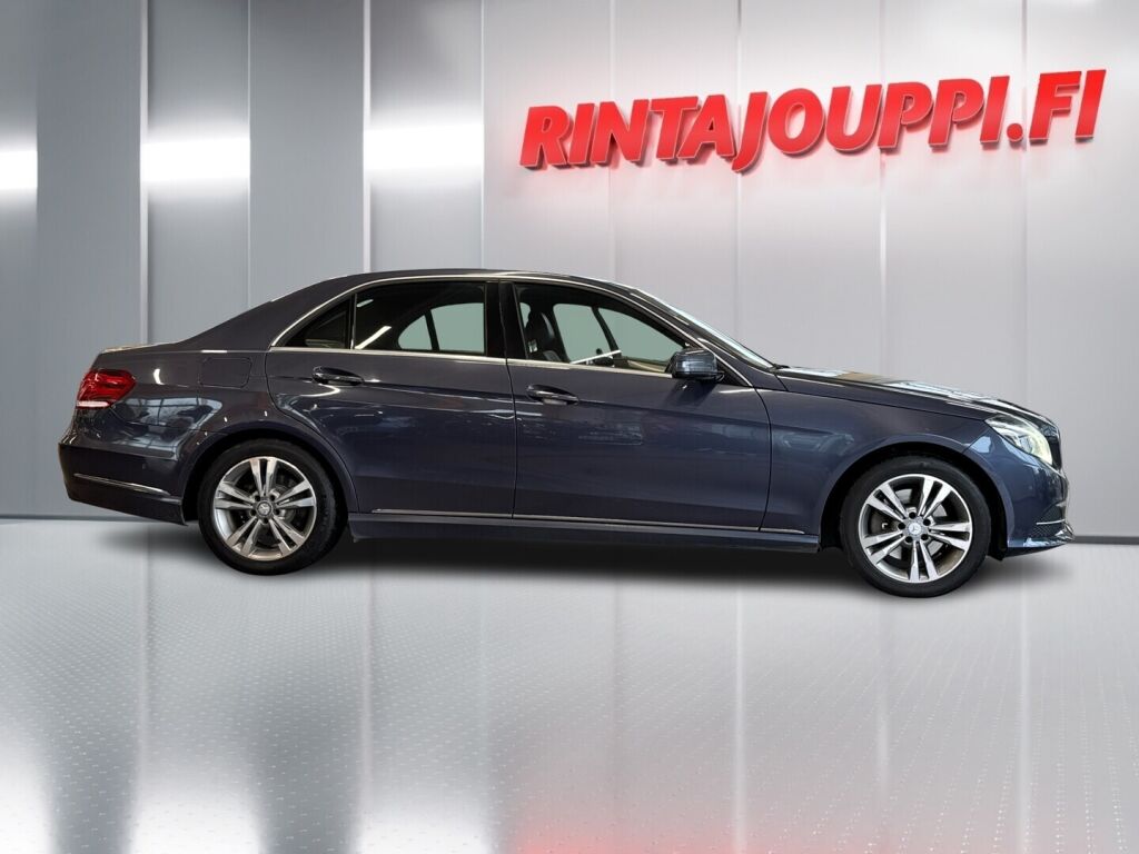 Mercedes-Benz E 2013 Sininen