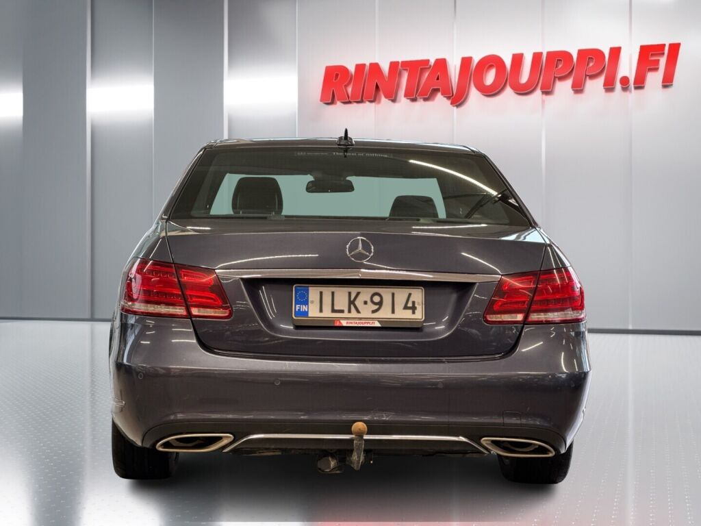 Mercedes-Benz E 2013 Sininen