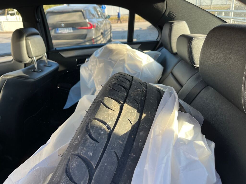 Mercedes-Benz E 2013 Sininen