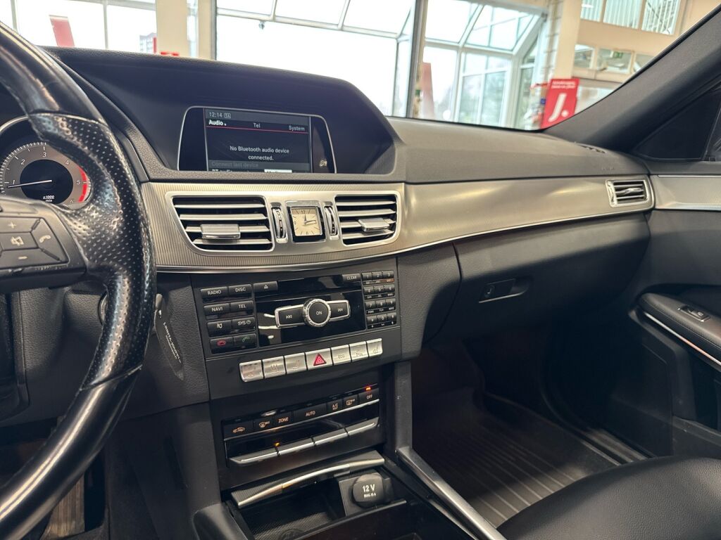 Mercedes-Benz E 2013 Sininen