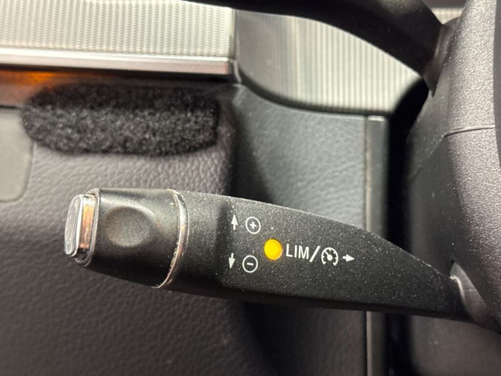 Mercedes-Benz E 2013 Sininen