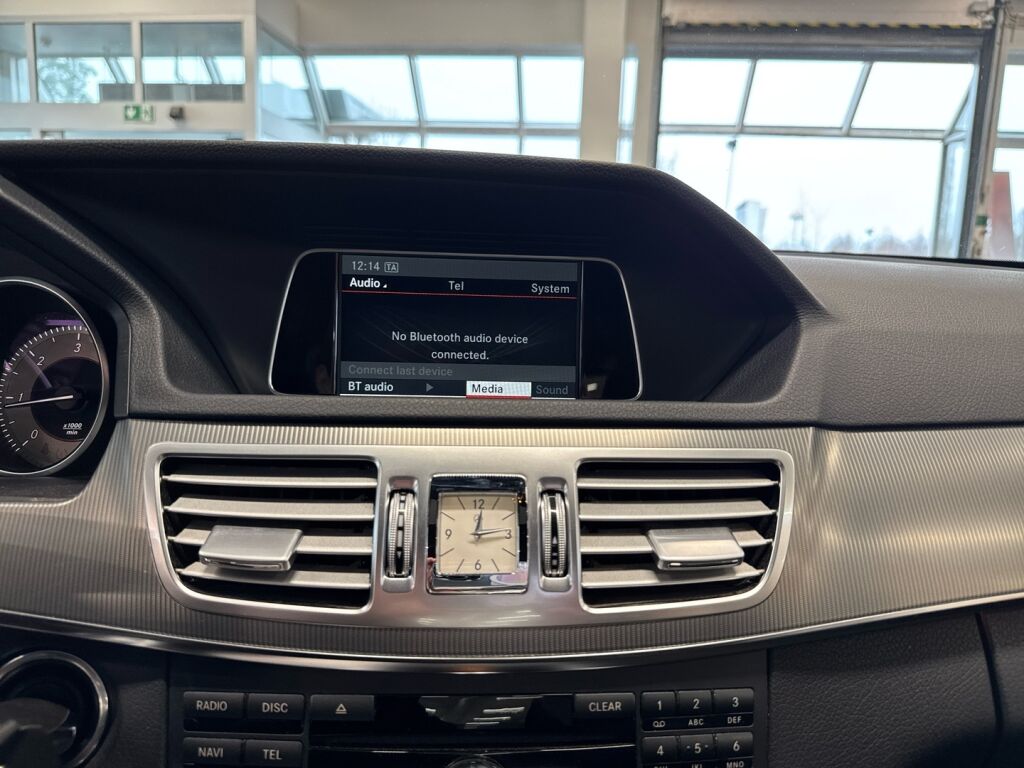 Mercedes-Benz E 2013 Sininen