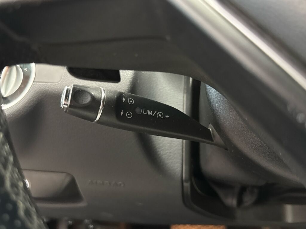 Mercedes-Benz E 2013 Sininen