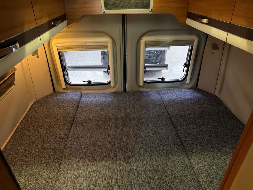 Weinsberg R 47 2014 Valkoinen