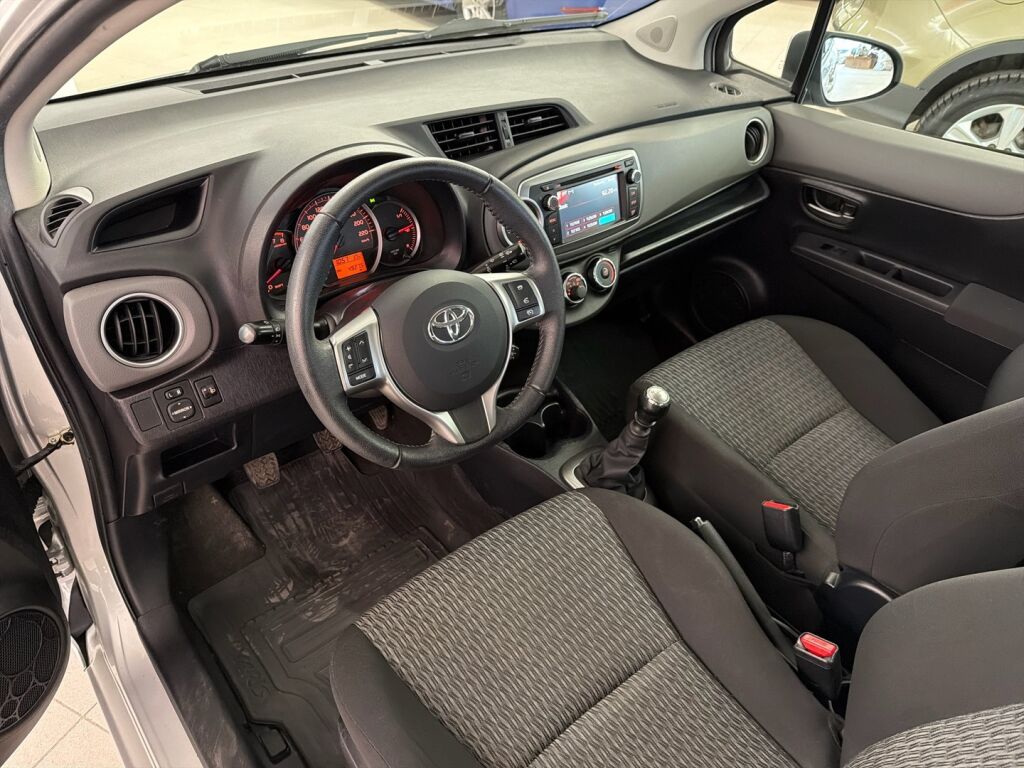 Toyota Yaris 2014 Hopea