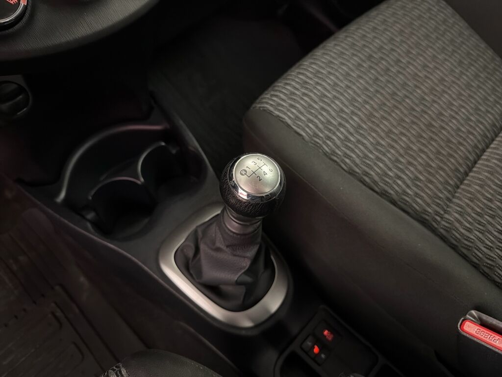 Toyota Yaris 2014 Hopea