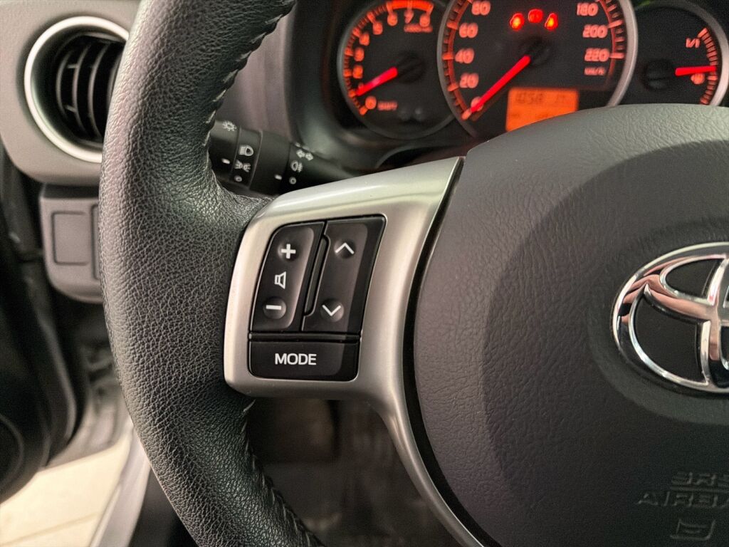 Toyota Yaris 2014 Hopea