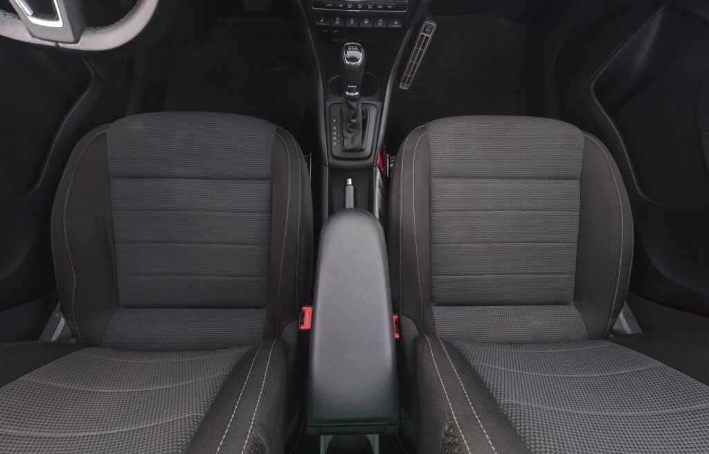 Skoda Rapid 2014 Punainen