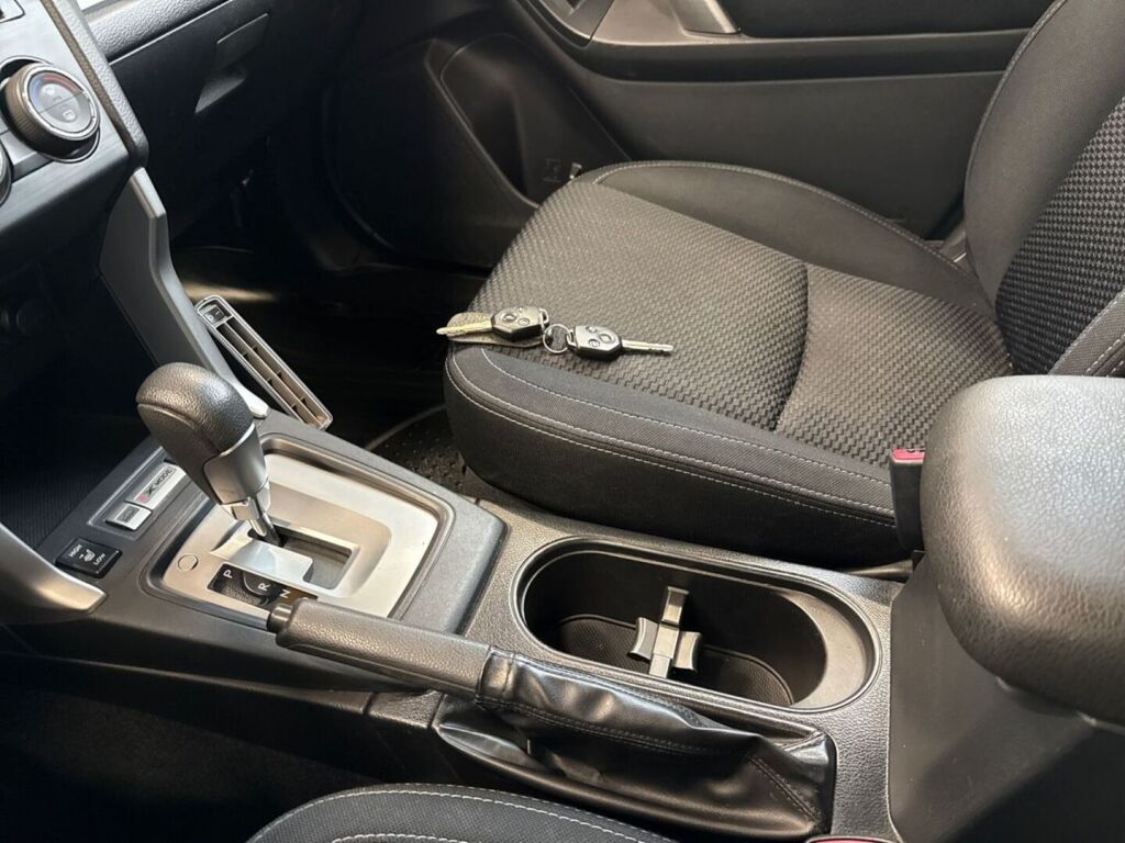 Subaru Forester 2014 Sininen