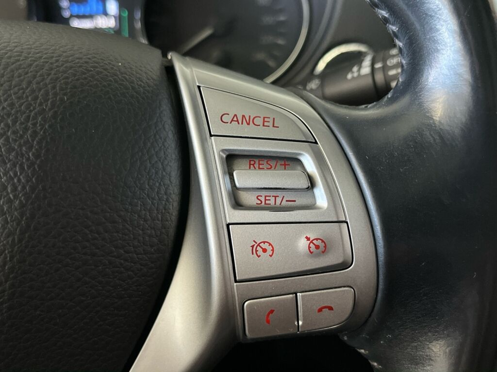 Nissan Qashqai 2014 Musta