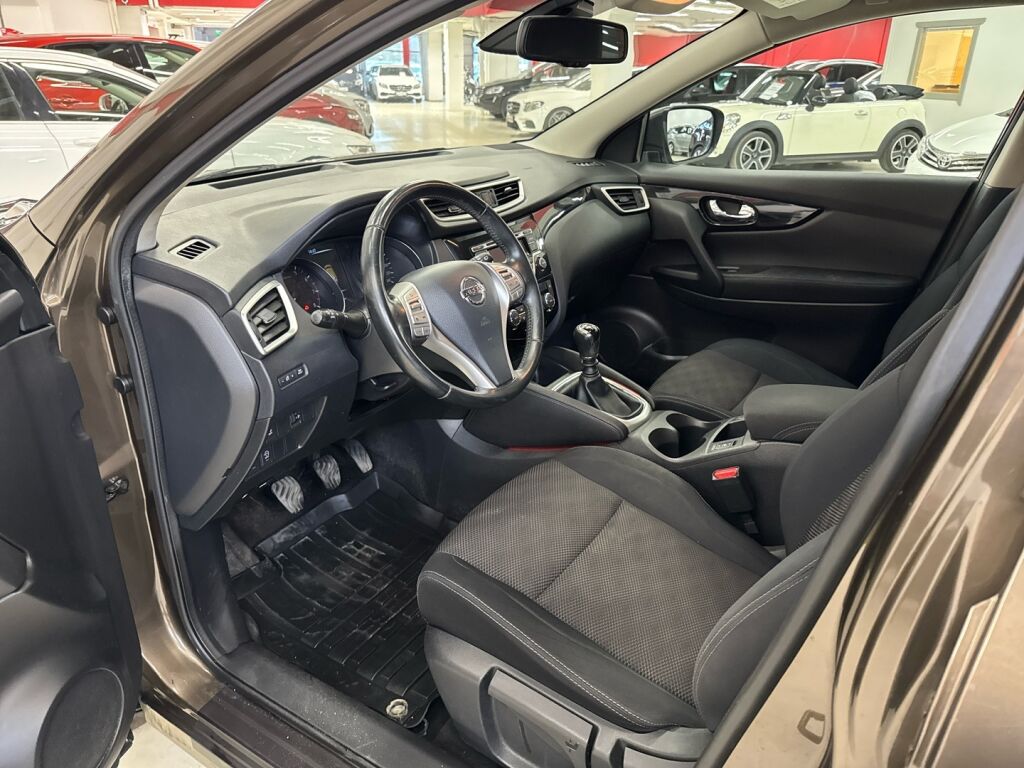 Nissan Qashqai 2014 Ruskea (beige)