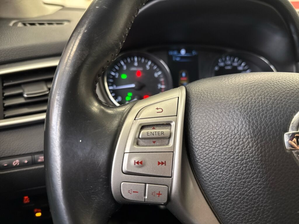 Nissan Qashqai 2014 Ruskea (beige)