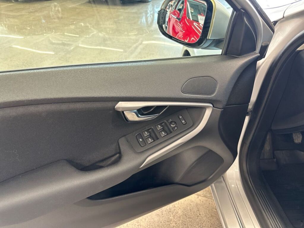 Volvo V40 2014 Harmaa