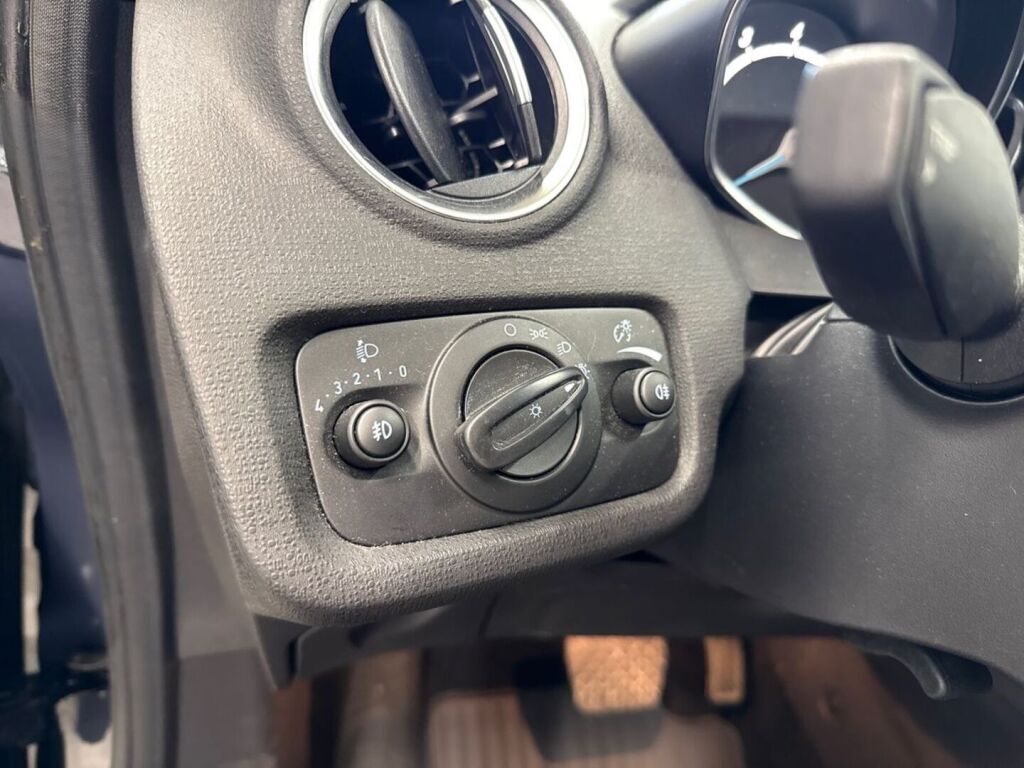 Ford Fiesta 2014 Harmaa